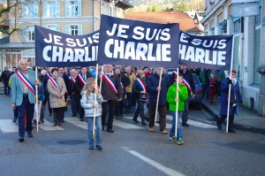 Charlie marche debout ...